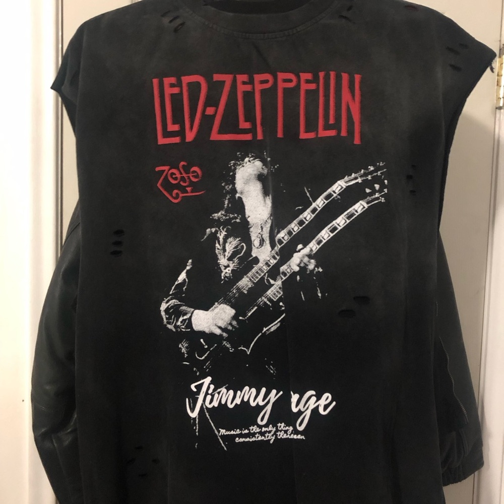 Outstanding distressed LED-ZEPPLIN Jimmy Page tribute tee. Baggy fit (L)